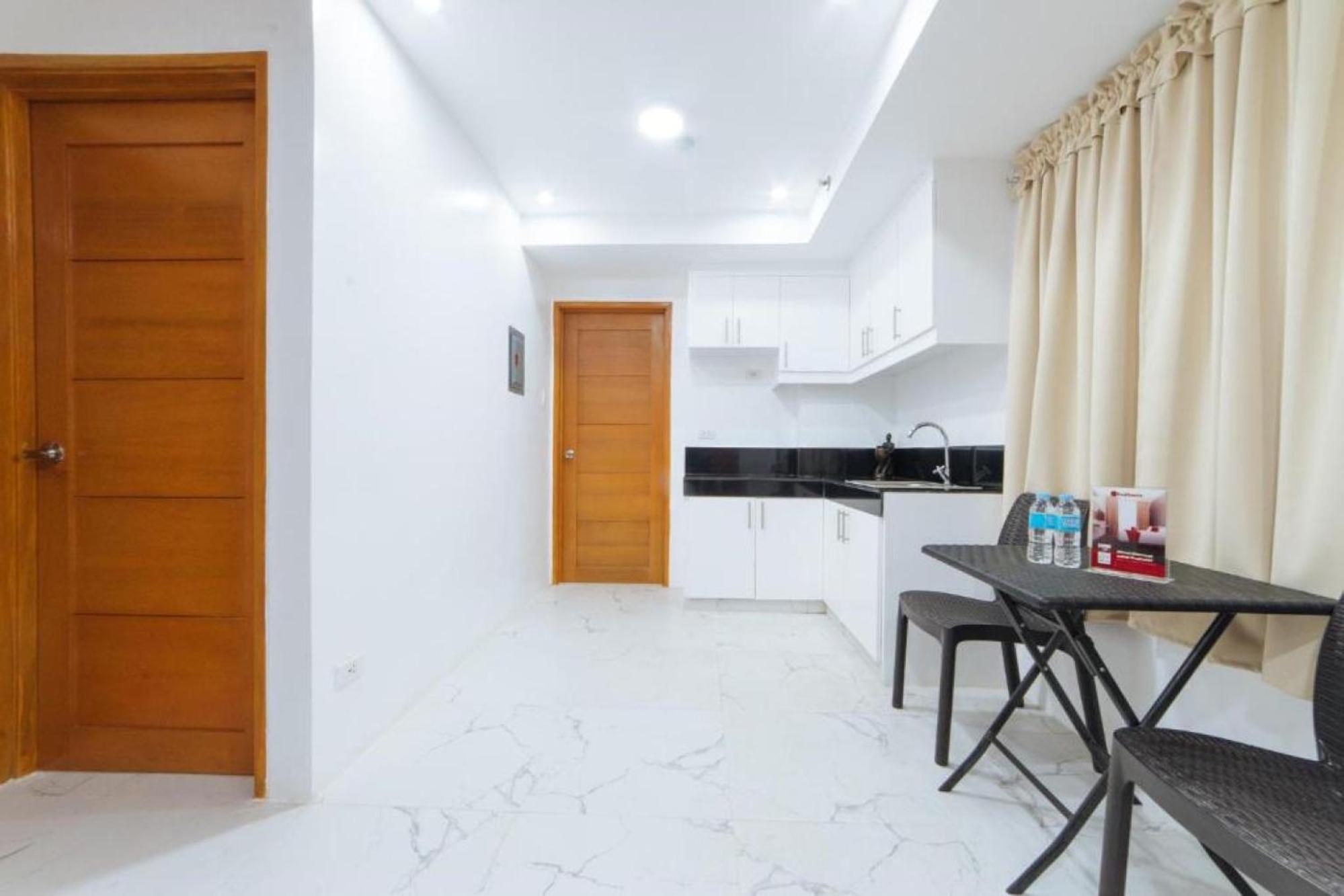 סן פדרו מקאטי Reddoorz At Dbuilders Rooms Bangkal Makati מראה חיצוני תמונה